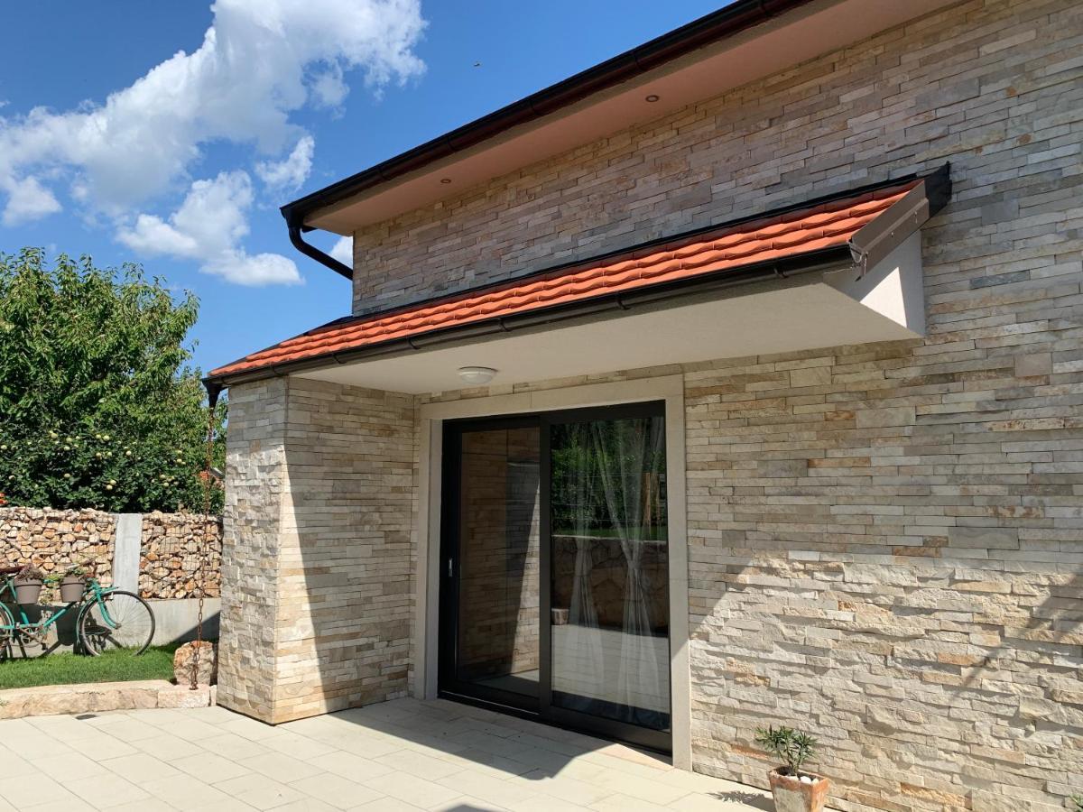 Villa Kameni Dvori à Donji Proložac Extérieur photo
