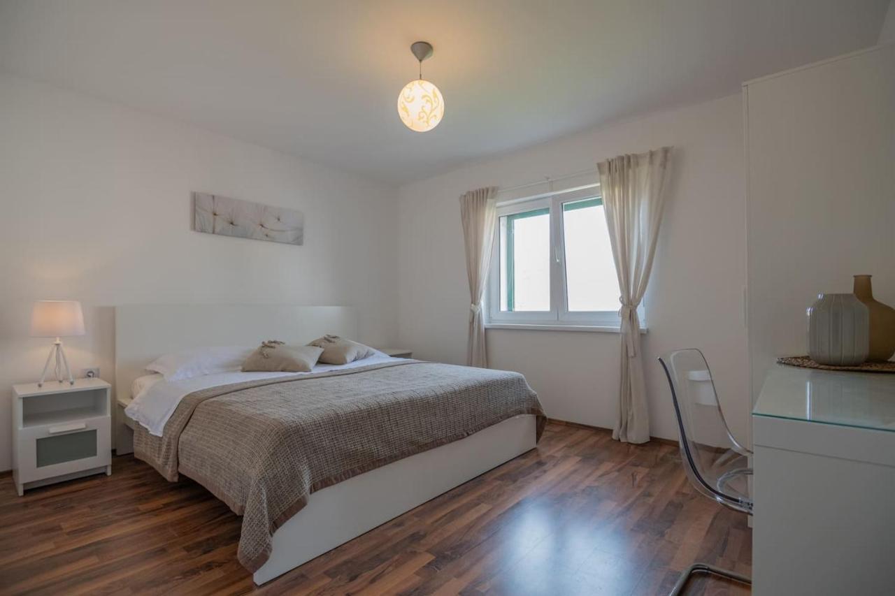 Villa Kameni Dvori à Donji Proložac Extérieur photo